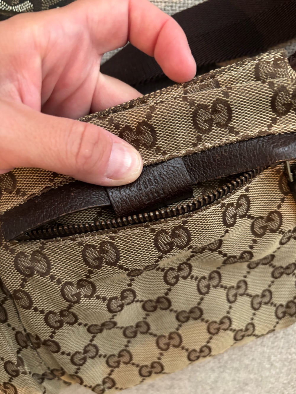 Vintage Gucci Beige & Brown GG Monogram Belt Bag - Picture 7 of 11